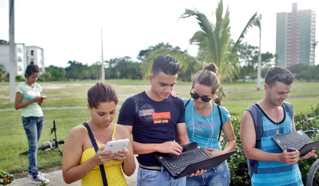 Internet tại Cuba: 150 nghìn/giờ lướt web