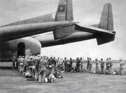 Các đơn vị thuộc không quân vận tải Liên Xô (các phi đội AN-12, AN-26, MI-8…) làm nhiệm vụ vận chuyển đường không trong lãnh thổ Việt Nam.
