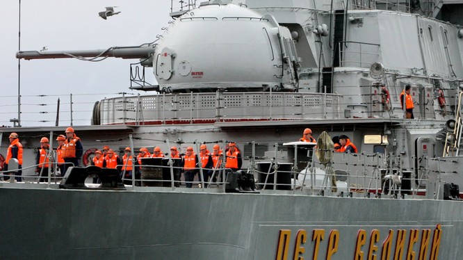 Tuần dương hạm tên lửa hạt nhân hạng nặng Pyotr Velikiy 
