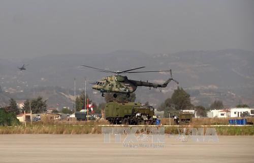 Máy bay trực thăng tại căn cứ quân sự Nga ở tỉnh Latakia ngày 16/2. Ảnh: AFP/TTXVN