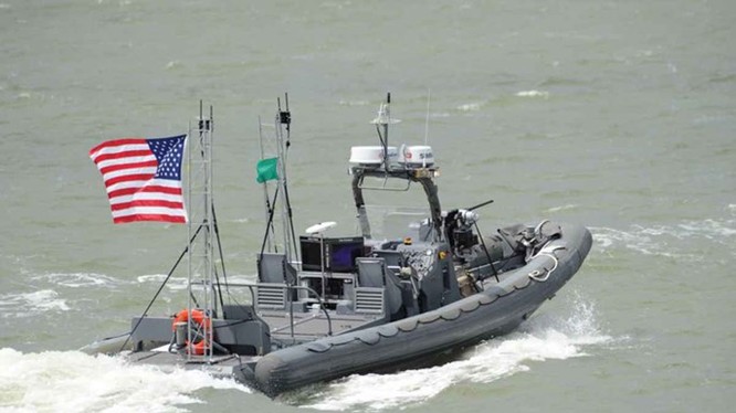 Tàu không người lái của Hải quân Mỹ, phục vụ chiến thuật bảo vệ kiểu bầy đàn cho các tàu lớn - Ảnh: Hải quân Mỹ