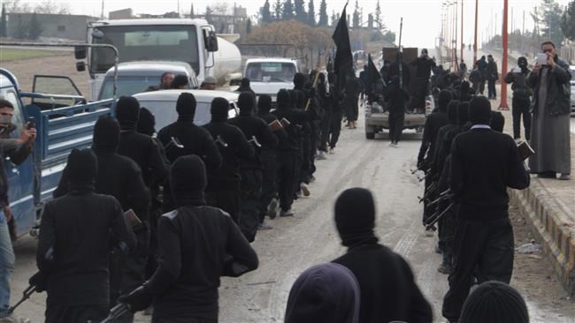 Những kẻ khủng bố trong thành phố Tal Abyad của Syria, gần biên giới với Thổ Nhĩ Kỳ năm 2014. (Nguồn: Reuters)