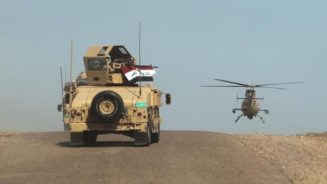 Quân đội Iraq trên vùng sa mạc al-Anbar, ngày 9/3. (Nguồn: AFP)