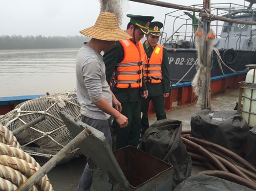 Bộ đội Biên phòng TP Hải Phòng kiểm tra tàu Quỳnh Dương Phổ