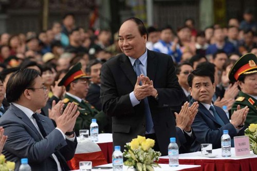 Tân Thủ tướng Nguyễn Xuân Phúc, giữa, cùng các lãnh đạo mới của Việt Nam được kỳ vọng sẽ có các chính sách linh hoạt. Ảnh: AFP
