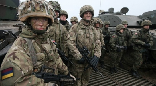  Binh sĩ NATO tham gia một cuộc tập trận chung
