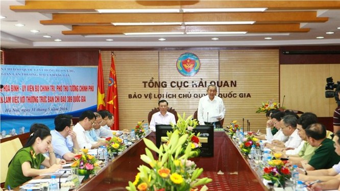 Phó thủ tướng Trương Hòa Bình làm việc với BCĐ 389. Ảnh Chinhphu.vn
