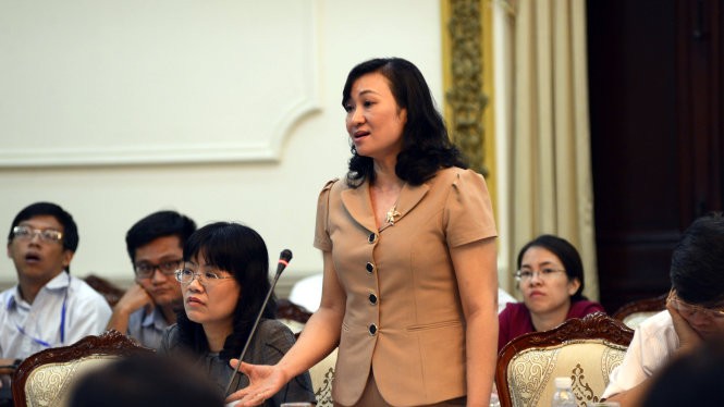 Bà Phan Thị Thắng, GĐ Sở Tài chính TP.HCM phát biểu tại buổi làm việc - Ảnh: DUYÊN PHAN