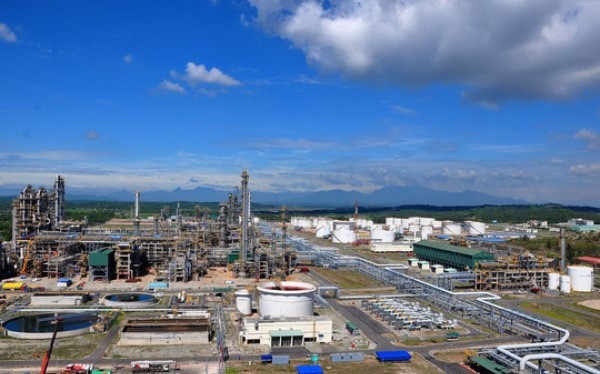 Gazprom Neft cho biết vẫn sẵn sàng đầu tư vào Dung Quất trong tương lai nếu thấy thỏa mãn với các điều kiện từ phía Việt Nam.