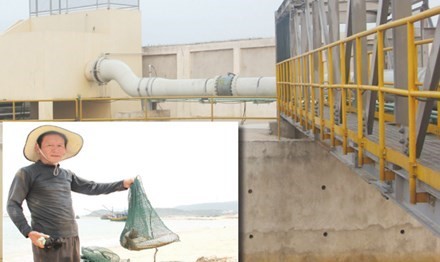 Hệ thống xả thải của Formosa (ảnh lớn); Người dân vùng biển Hà Tĩnh đau lòng vì cá chết (ảnh chụp ngày 26/4).