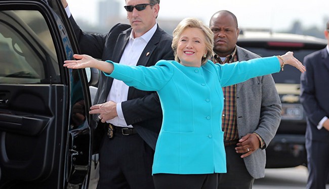 Bà Hillary Clinton đã chuẩn bị pháo hoa ở New York mừng thắng cử?