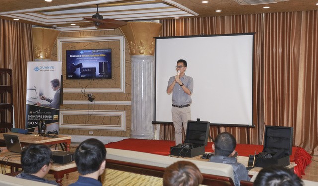 Anh Nguyễn Xuân Vũ - CEO Xuân Vũ Audio phát biểu lý do tổ chức buổi offline