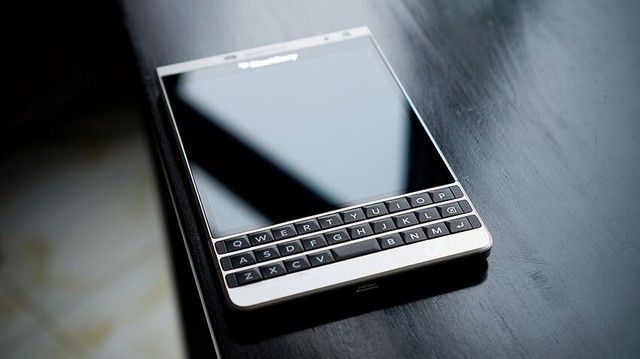 Smartphone chạy hệ điều hành BlackBerry OS 10.3.3 đạt chứng nhận bảo mật cấp chính phủ. Ảnh: BlackBerry.
