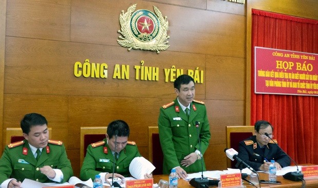 Đại tá Phạm Ngọc Thắng - Phó giám đốc Công an tỉnh Yên Bái - tại buổi họp báo 