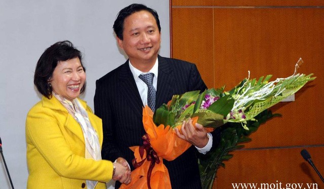 Bà Hồ Thị Kim Thoa trong một lần trao quyết định bổ nhiệm cho ông Trịnh Xuân Thanh