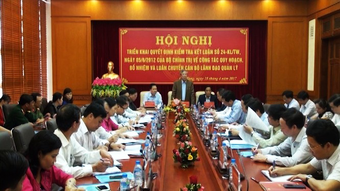 Đoàn công tác của Bộ Chính trị làm việc với tỉnh Cao Bằng về công tác cán bộ. Ảnh: Đài PTTH Cao Bằng
