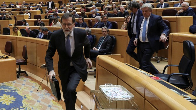 Thủ tướng Mariano Rajoy tại cuộc họp Thượng viện Tây Ban Nha ngày 27/10. Ảnh: Reuters 