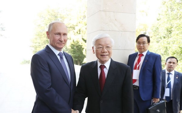 Tổng thống Liên bang Nga Vladimir Putin đón Tổng Bí thư Nguyễn Phú Trọng. Ảnh: TTXVN