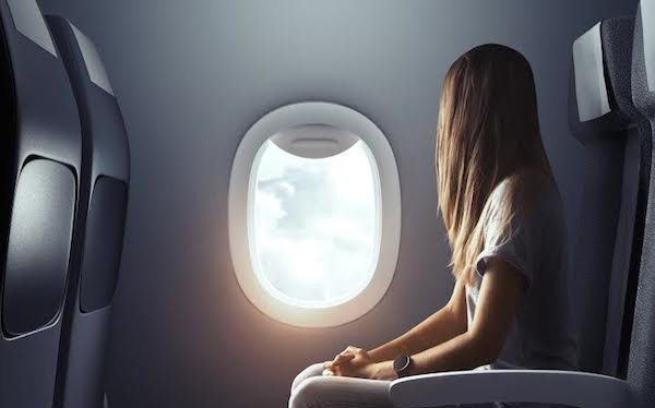 Mục đích của việc mở màn cửa sổ khi máy bay cất và hạ cánh là để đảm bảo an toàn cho cả chuyến bay. (ảnh: Henry Aquino) 