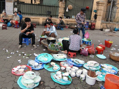 An toàn thực phẩm thức ăn đường phố Hà Nội được Thủ tướng quan tâm.