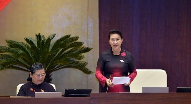 Chủ tịch Quốc hội Nguyễn Thị Kim Ngân đề nghị xem xét lại về quy định xử phạt người dân đi đổi 100 USD. Ảnh: Zing.vn