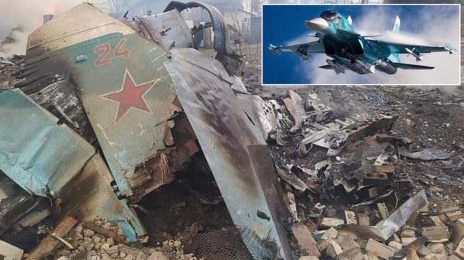 một chiếc Su-34 của lực lượng Không quân Nga được cho là đã bị bắn hạ ở Ukraine (Ảnh: Military Watch Magazine)