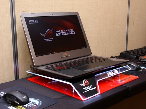 Cận cảnh laptop chuyên game Asus ROG G752 giá 50 triệu đồng
