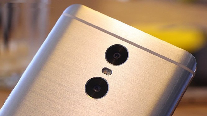 Xiaomi Redmi Pro 2: camera kép, pin 4.500mAh, giá 5,2 triệu