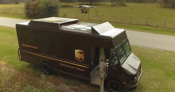 UPS thử nghiệm thành công chuyển phát hàng bằng máy bay không người lái.