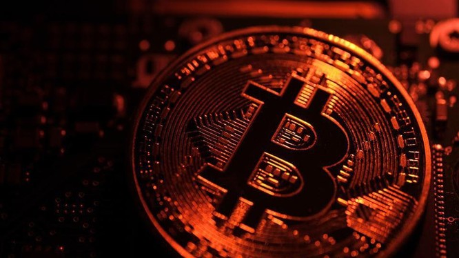Tiền điện tử Bitcoin lên đỉnh mới. Ảnh: The Intelligencer