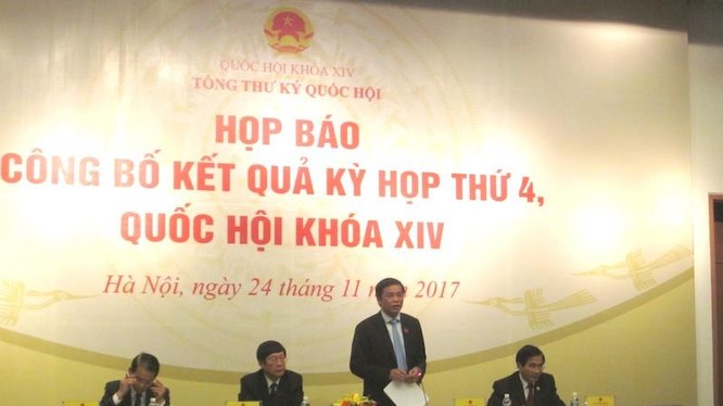 Họp báo công bố kết quả kỳ họp thứ 4, Quốc hội khóa XIV (Nguồn: Quochoi.vn)