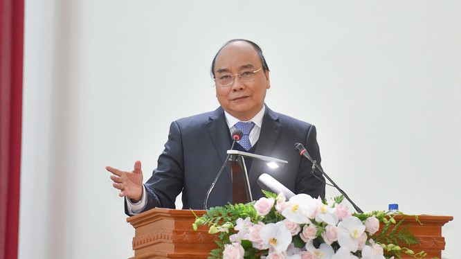 Thủ tướng Nguyễn Xuân Phúc tại một phiên họp. Ảnh: chinhphu.vn
