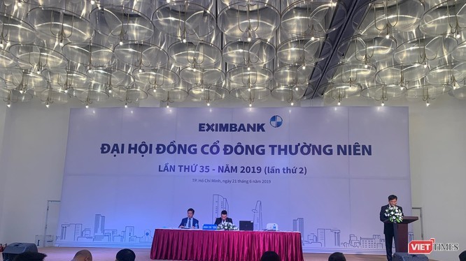 Một phiên họp ĐHĐCĐ của Eximbank năm 2019