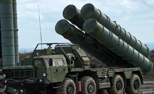 Hệ thống tên lửa phòng không tầm xa S-400 Trung Quốc mua của Nga đầu năm nay