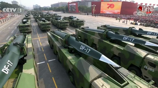 Trung Quốc gần đây đã triển khai các tên lửa siêu thanh tiên tiến DF-17 ở ven biển đông nam đối diện Đài Loan (Ảnh: CCTV).