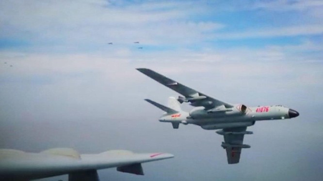 Mấy ngày gần đây, máy bay quân sự PLA liên tục bay vào Vùng nhận dạng phòng không Đài Loan (Ảnh: Dwnews).