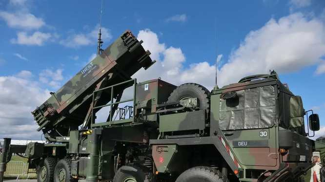 Lầu Năm Góc xác nhận sẽ bắt đầu huấn luyện các binh sĩ Ukraine sử dụng tên lửa Patriot trên đất Mỹ (Ảnh: Sputnik).
