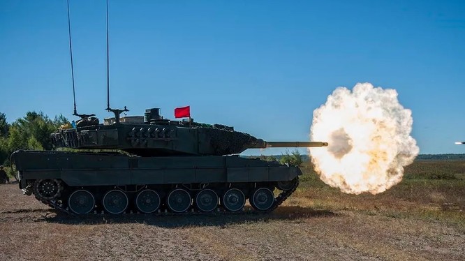 Xe tăng chiến đấu chủ lực Leopard 2A6 của quân đội Canada