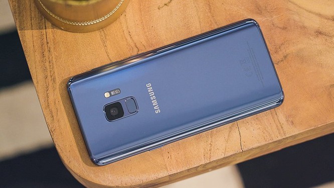 Thiết kế đẹp chỉ là một trong nhiều ưu điểm của Galaxy S9. Nguồn: Android Pit