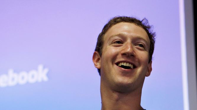 CEO của Facebook, Mark Zuckerberg đa phản pháo Apple và Tim Cook trên kênh phát thanh của trang Vox. Nguồn: FOU 