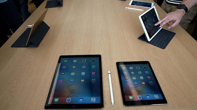 iPad vẫn đang dẫn đầu thị trường máy tính bảng trong năm 2016 ẢNH: AFP