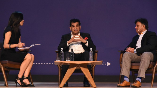 Shereen Bhan, Amitabh Kant và Rajendra Rao tranh luận về 'Thành phố thông minh của Tương lai'