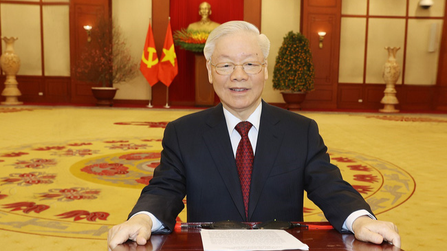 Tổng Bí thư Nguyễn Phú Trọng thay mặt lãnh đạo Đảng và Nhà nước, gửi lời chúc Tết tới toàn thể đồng bào, đồng chí và chiến sĩ cả nước, cộng đồng người Việt Nam ta ở nước ngoài. Ảnh: TTXVN.