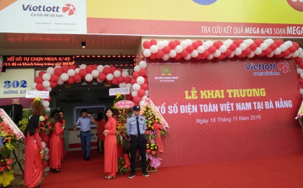 UBND TP Đà Nẵng vừa có văn bản yêu cầu Công ty TNHH MTV Xổ số điện toán Việt Nam (Vietlott) không được phân phối vé cho người bán dạo để bán lại nhằm đảm bảo ổn định thị trường.