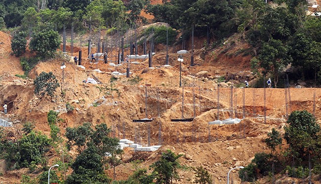 Dự án Khu du lịch nghỉ dưỡng Biển Tiên Sa trên núi Sơn Trà, một điển hình của công trình xây dựng không phép gây xôn xao dư luận