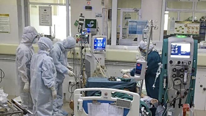 Bệnh nhân mắc COVID-19 được điều trị tại bệnh viện (ảnh internet)