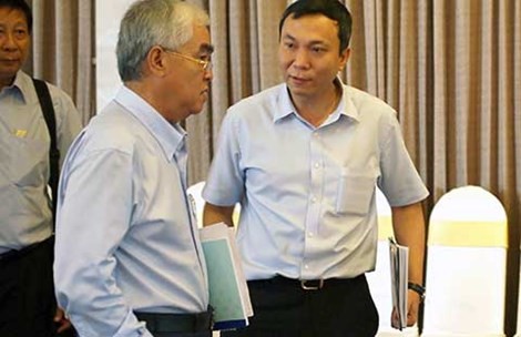 Chủ tịch VFF Lê Hùng Dũng và Phó Chủ tịch Trần Quốc Tuấn, hai người bị cấp dưới tố cáo nhận hối lộ. Ảnh: XUÂN HUY