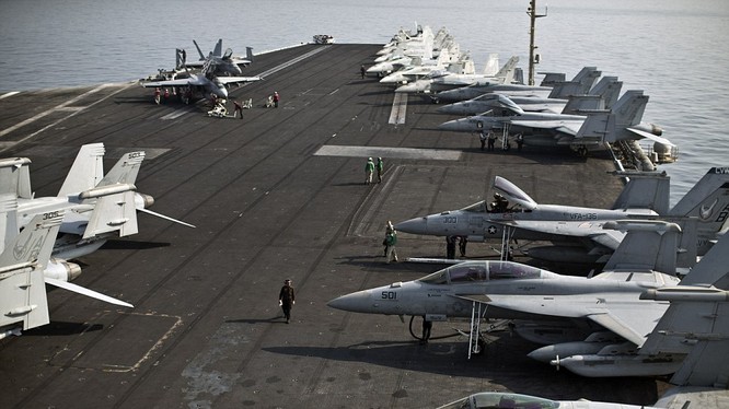 Tàu sân bay USS Theodore Roosevelt