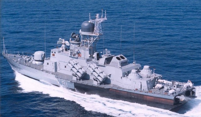 Khinh hạm tên lửa Molnya 1241.8
