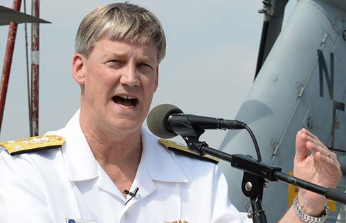 Chỉ huy Hạm đội 7 của Mỹ, Robert Thomas. Ảnh: Businessweek